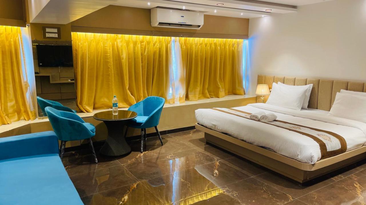 Home2 Renaissance Club Mumbai  Buitenkant foto