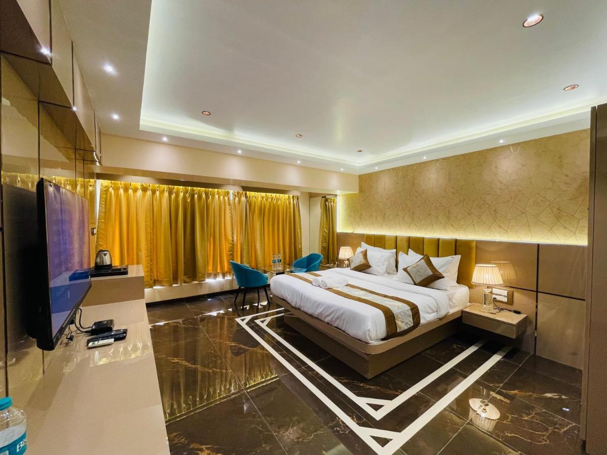 Home2 Renaissance Club Mumbai  Buitenkant foto